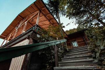 Фотографии Лоджи Cabana La Panţiru г. Văleni-Stînişoara (Румыния) №2 Фото Лоджи Cabana La Panţiru г. Văleni-Stînişoara 2